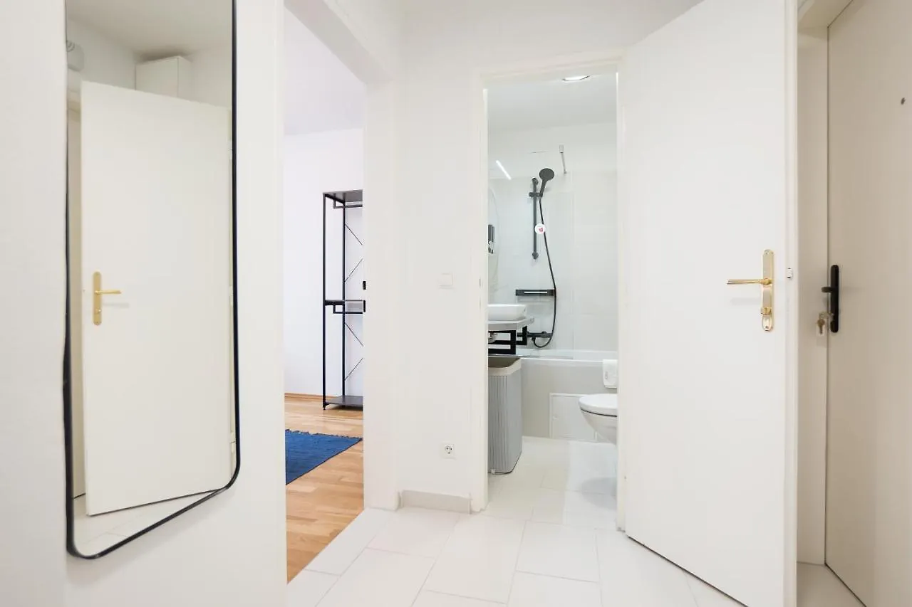 Bright Stylish Apartment In A Top Location Vienna Austria